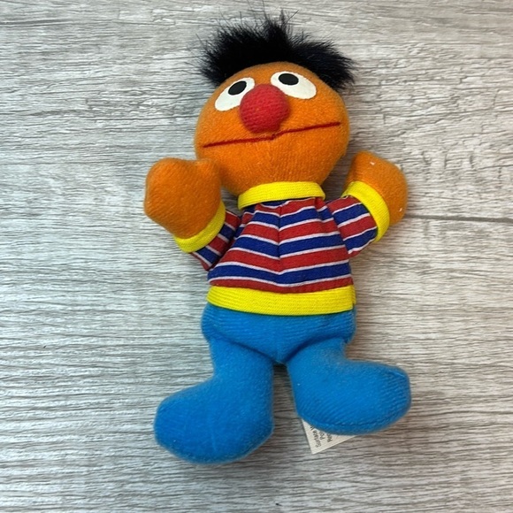Other - Kellogg’s Sesame Street Mini Beans 1999 Plush Ernie